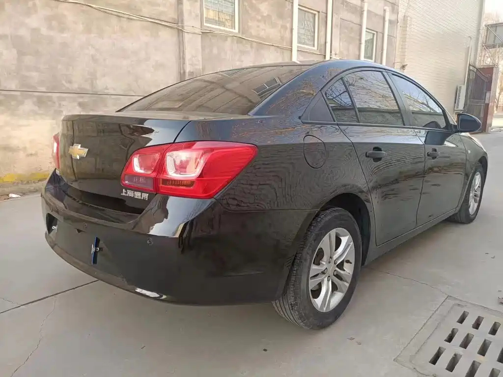 CHEVROLET CRUZE 2015