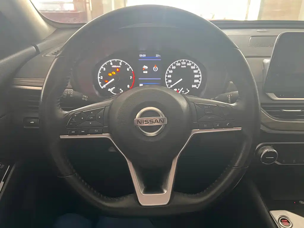 NISSAN TEANA 2021