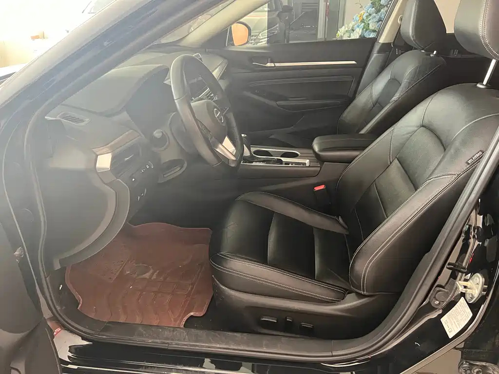 NISSAN TEANA 2021