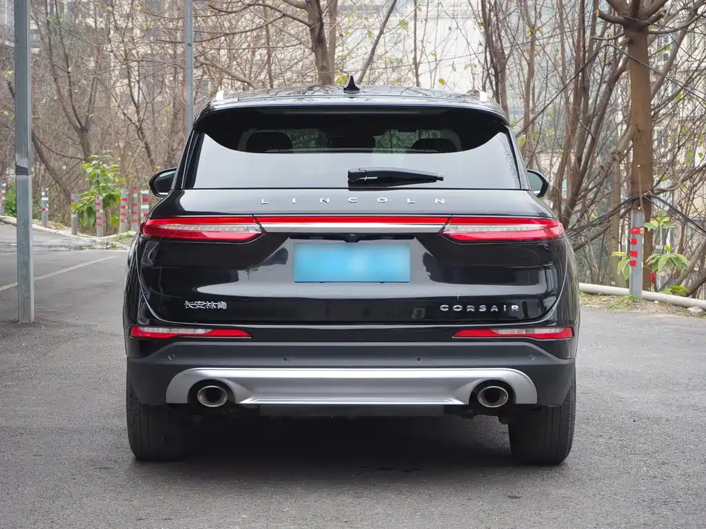LINCOLN ADVENTURER 2020