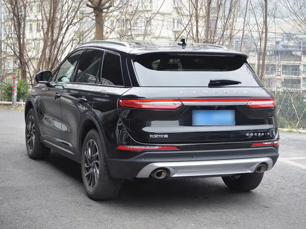 LINCOLN ADVENTURER 2020