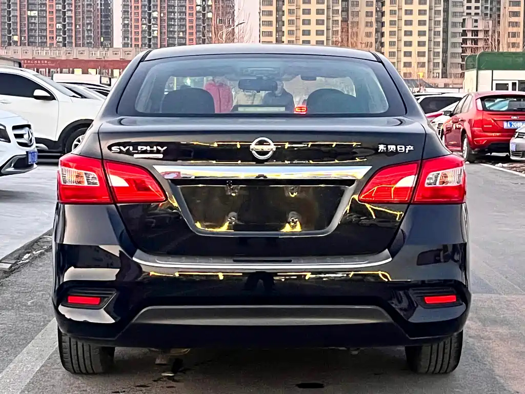 NISSAN SYLPHY 2020