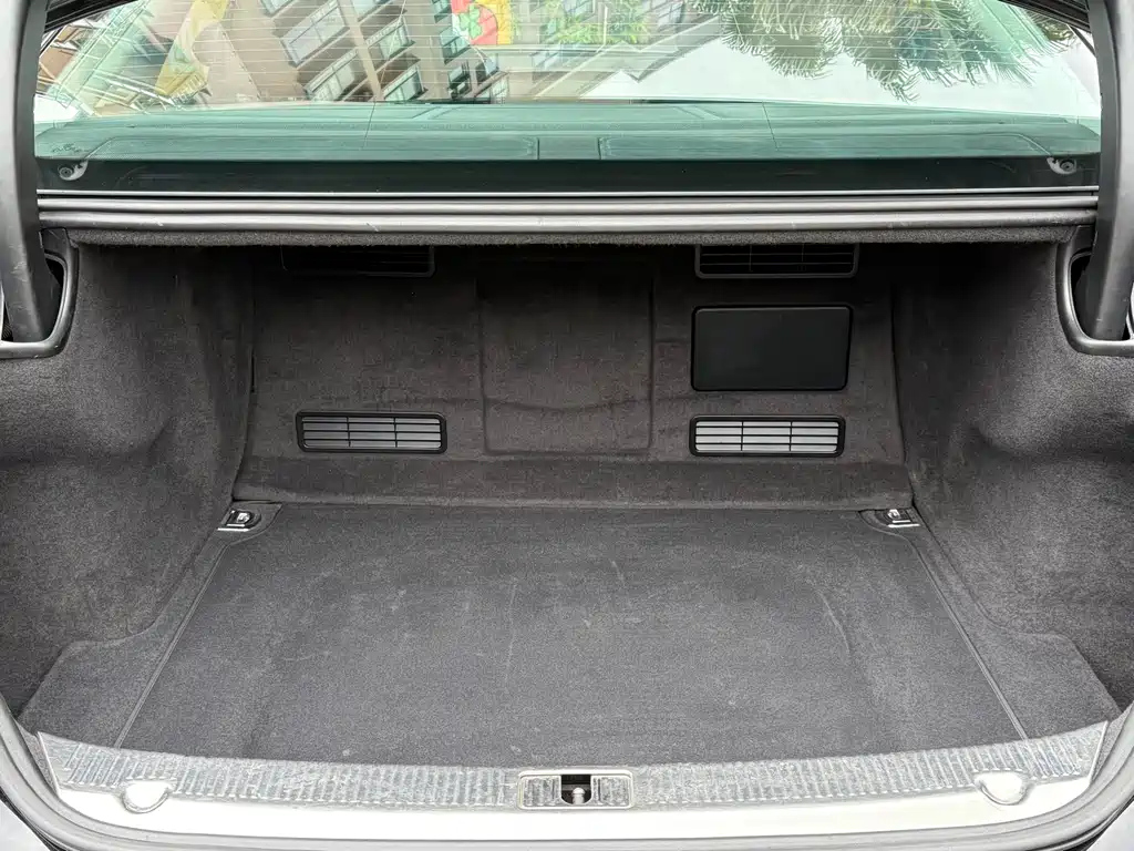 AUDI A8 2013