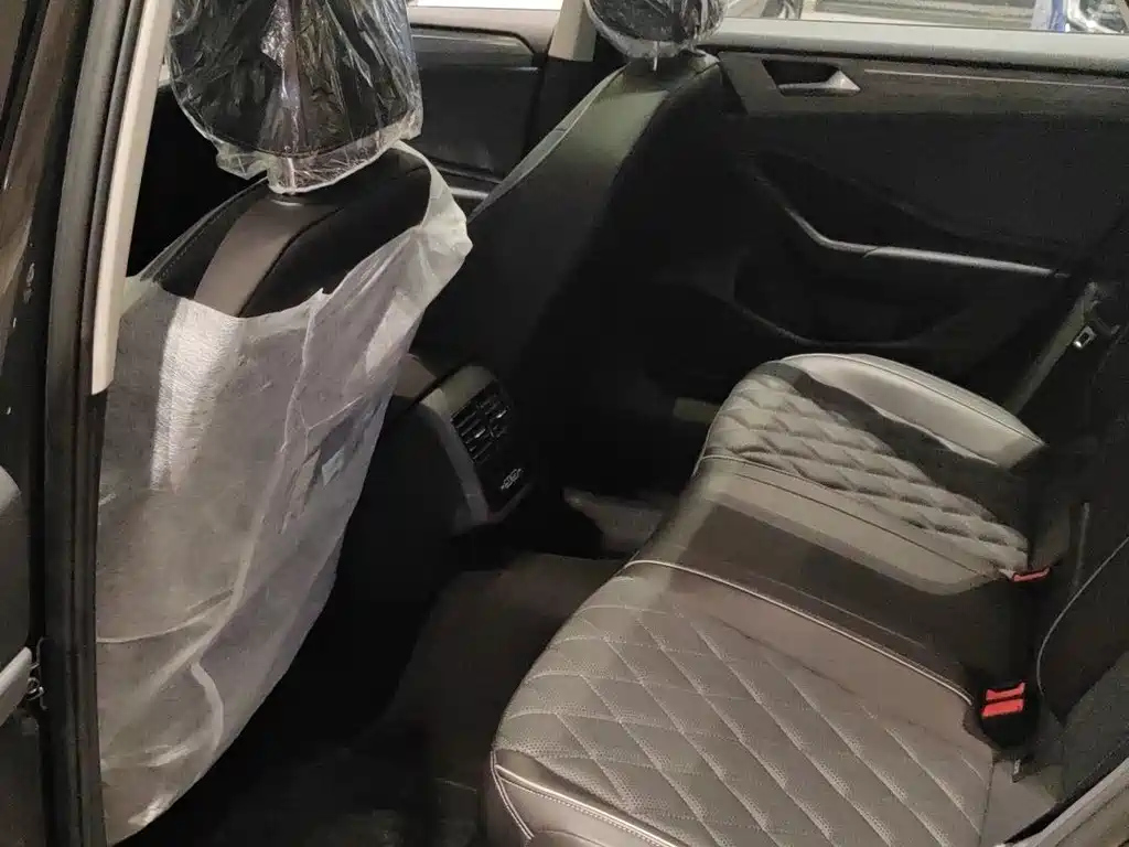 VOLKSWAGEN SAGITAR 2024