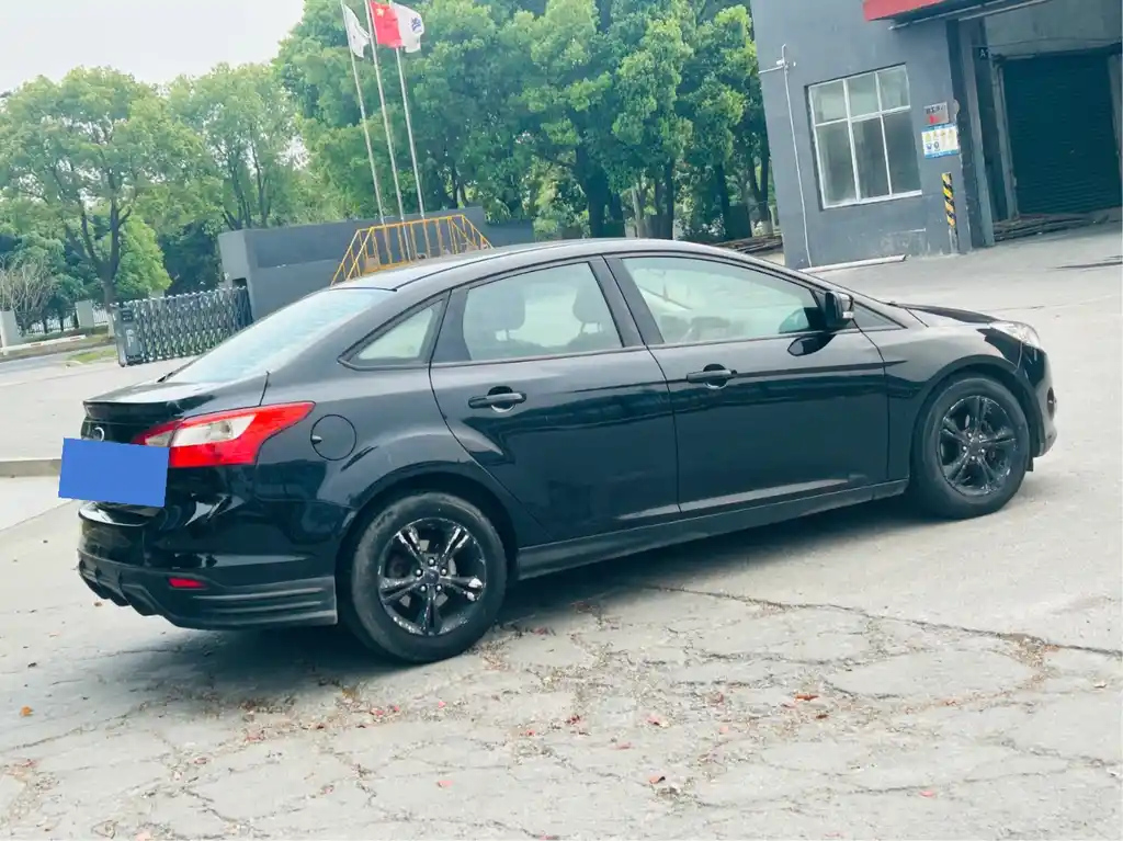 FORD FOCUS 2012