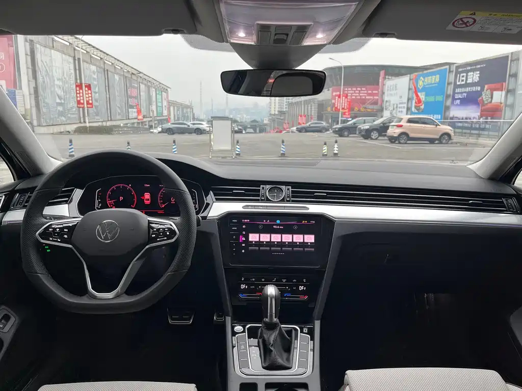 VOLKSWAGEN MAGOTAN 2024