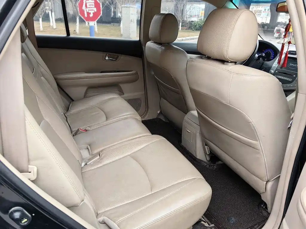 BYD S6 2012