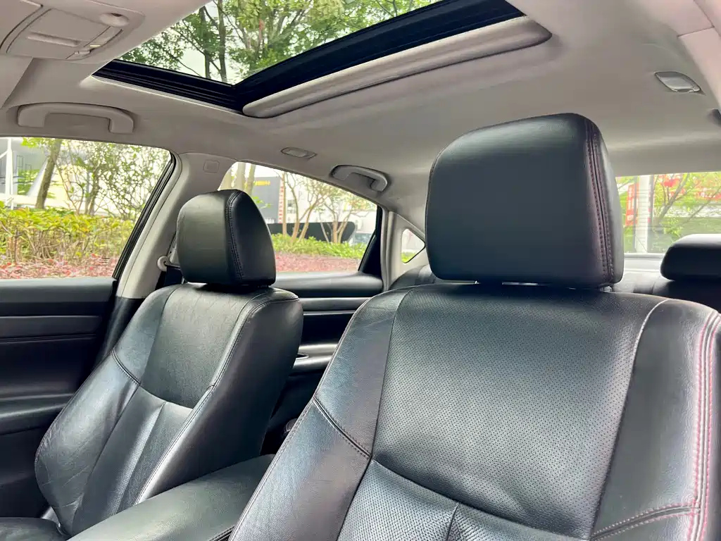 NISSAN TEANA 2018