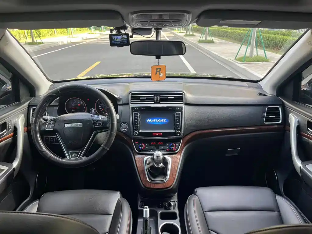 HAVAL H6 2015