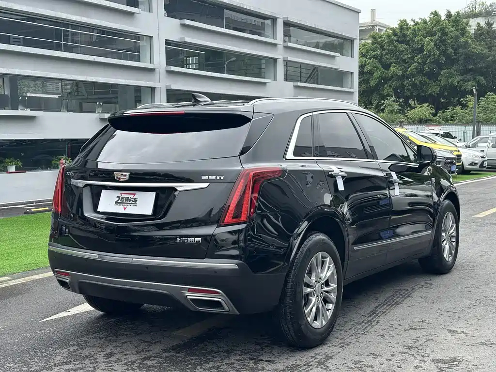 CADILLAC XT5 2021