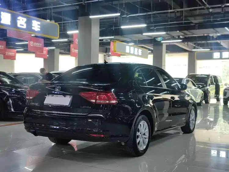 VOLKSWAGEN LAVIDA 2017