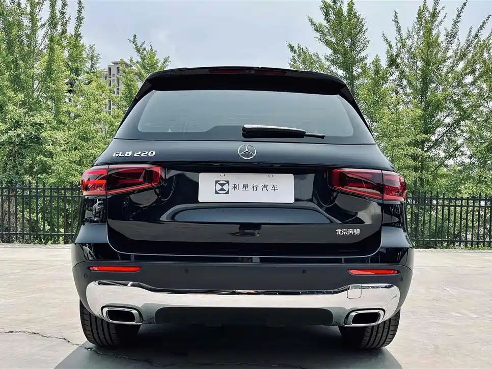MERCEDES BENZ GLB 2024