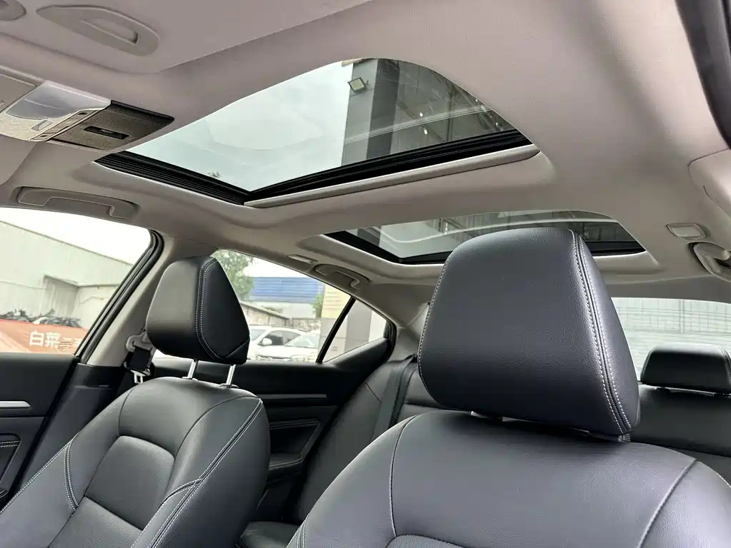NISSAN TEANA 2021