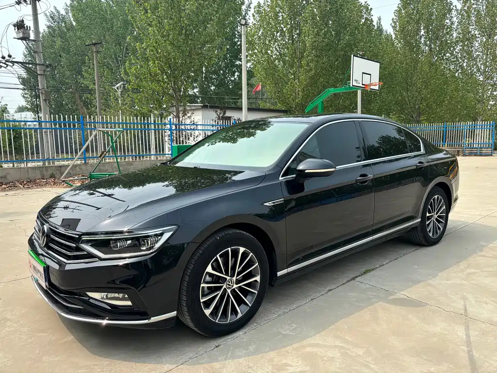 VOLKSWAGEN MAGOTAN 2021
