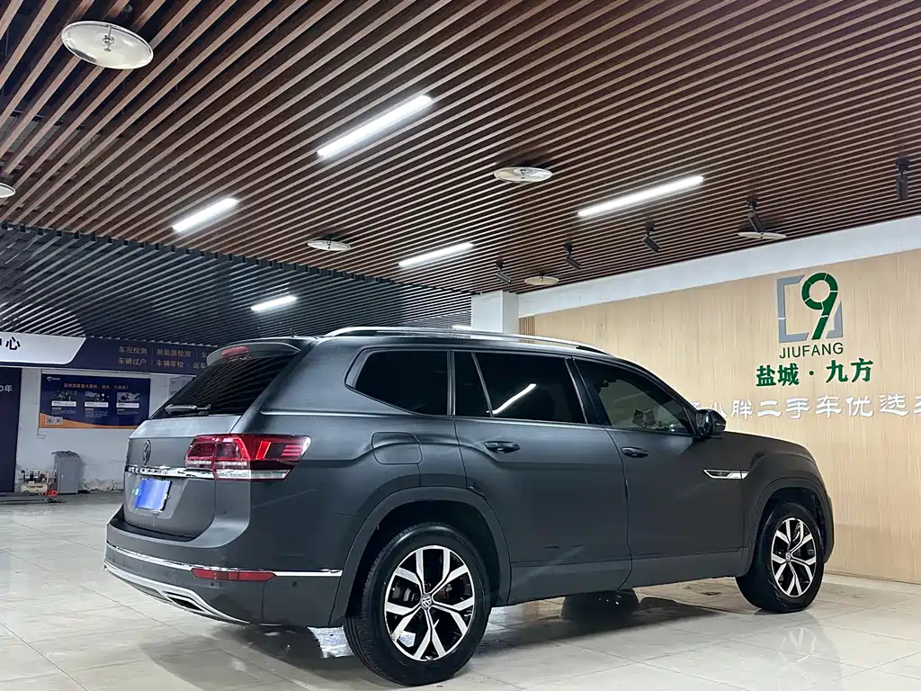 VOLKSWAGEN TOURAN 2020