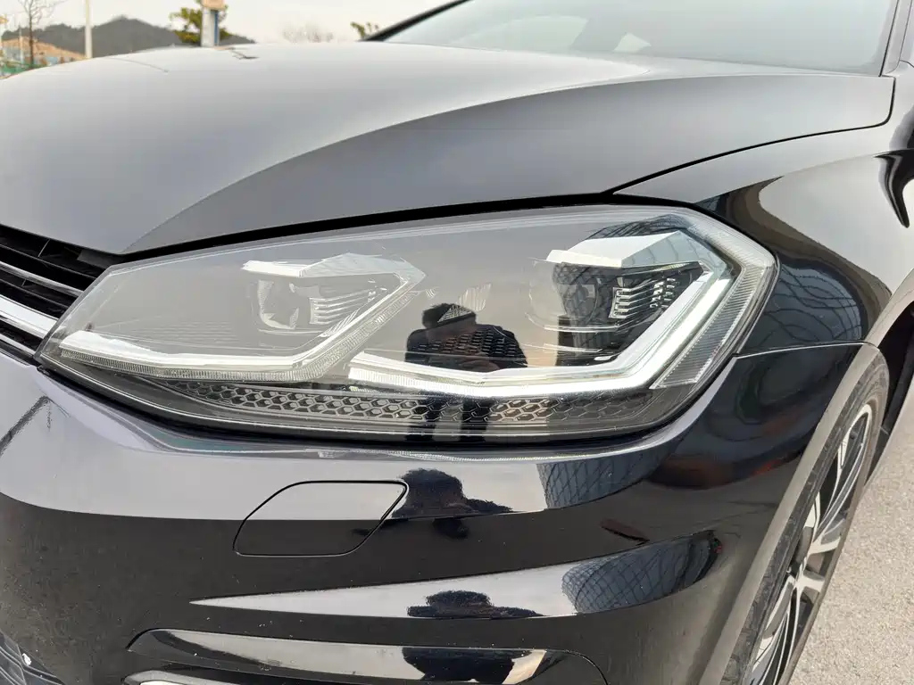 VOLKSWAGEN GOLF 2020