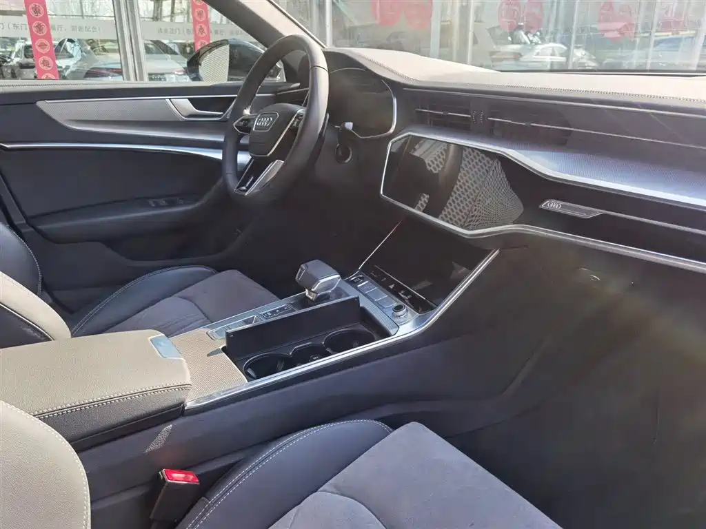 AUDI A6L 2024