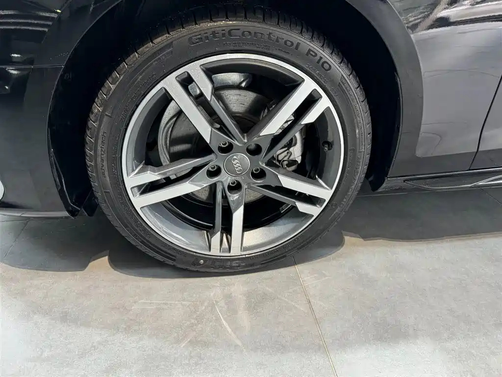 AUDI A4L 2022