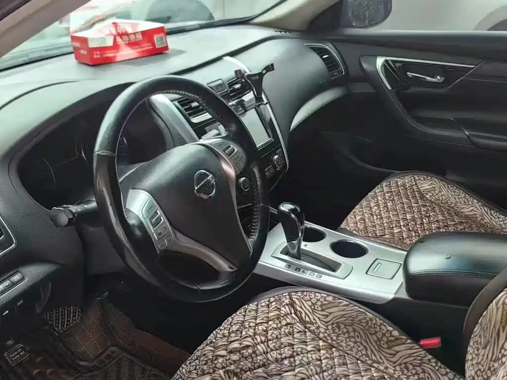 NISSAN TEANA 2017
