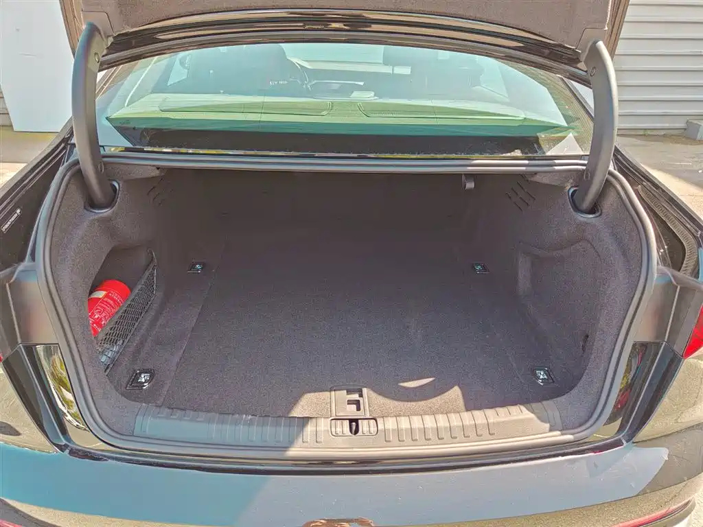 AUDI A6L 2023