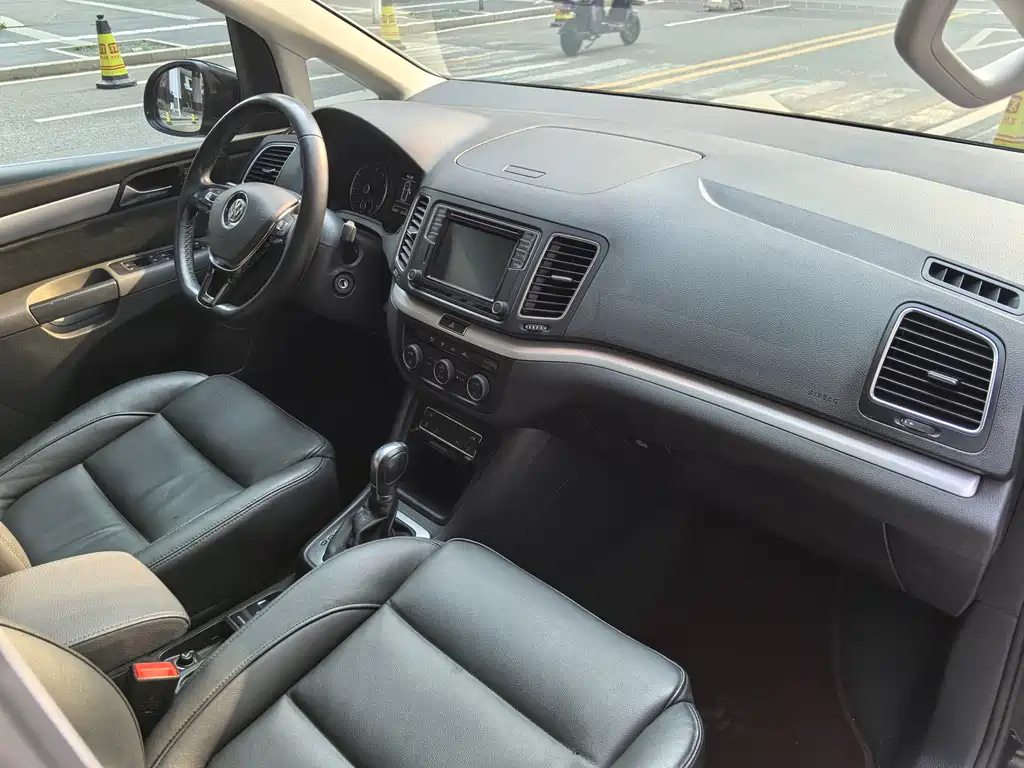 VOLKSWAGEN SHARAN 2016