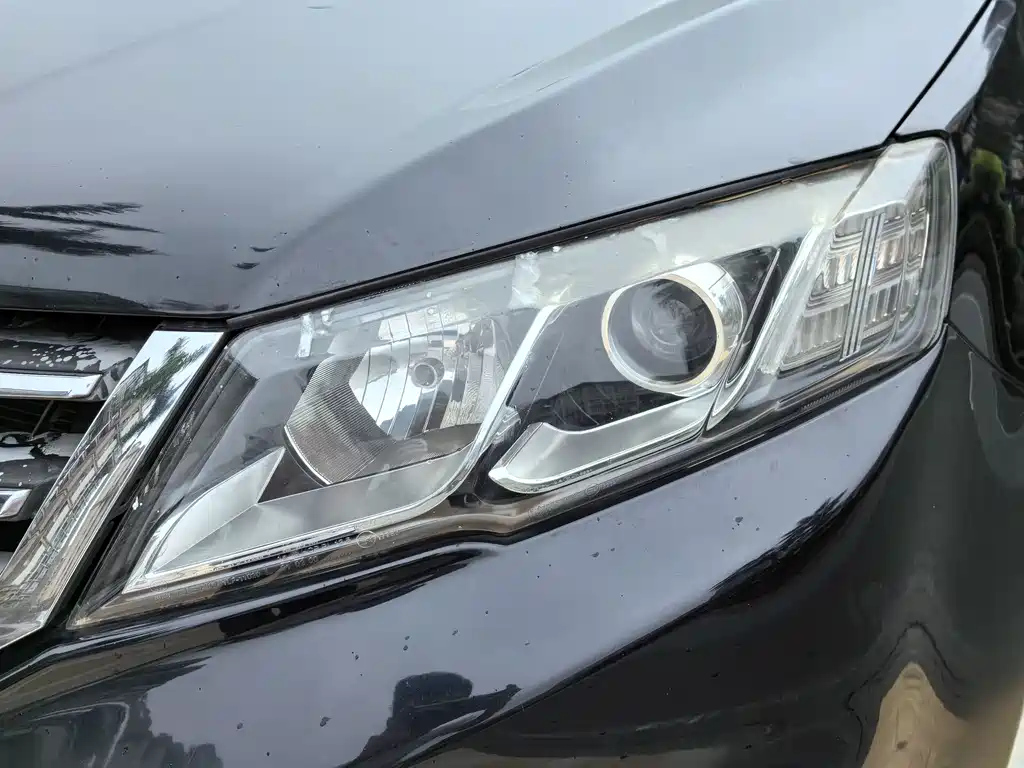 LINDWIND X5 2015