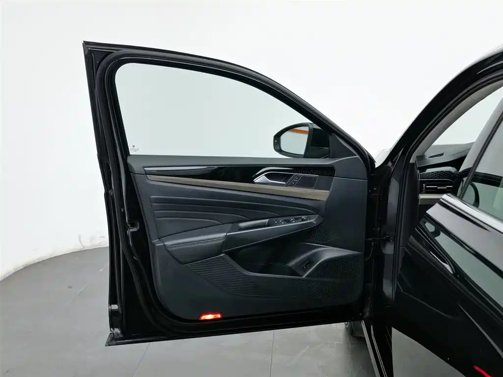 VOLKSWAGEN PASSAT 2019