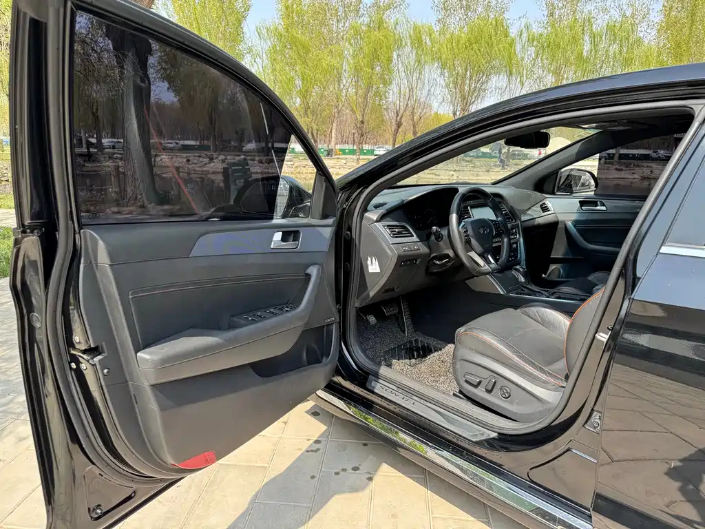 HYUNDAI SONATA 2015