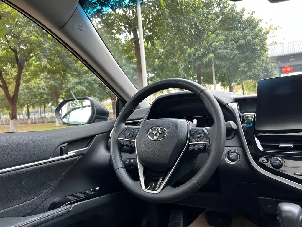 TOYOTA CAMRY 2021
