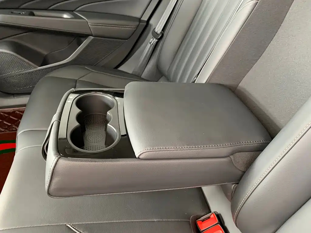 VOLKSWAGEN PASSAT 2020