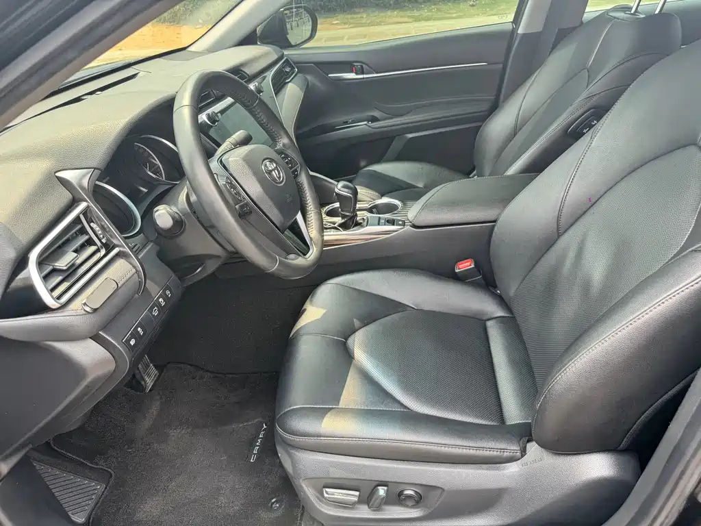 TOYOTA CAMRY 2021
