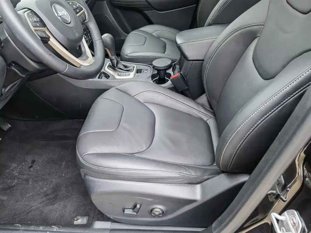 JEEP CHEROKEE 2018