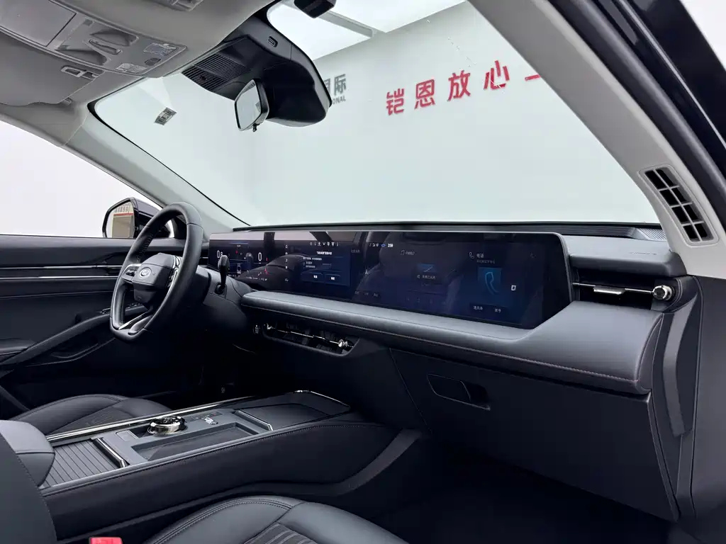 FORD MONDEO 2024