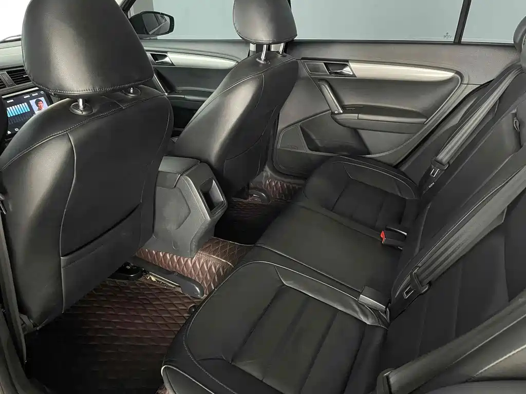 VOLKSWAGEN LAVIDA 2017