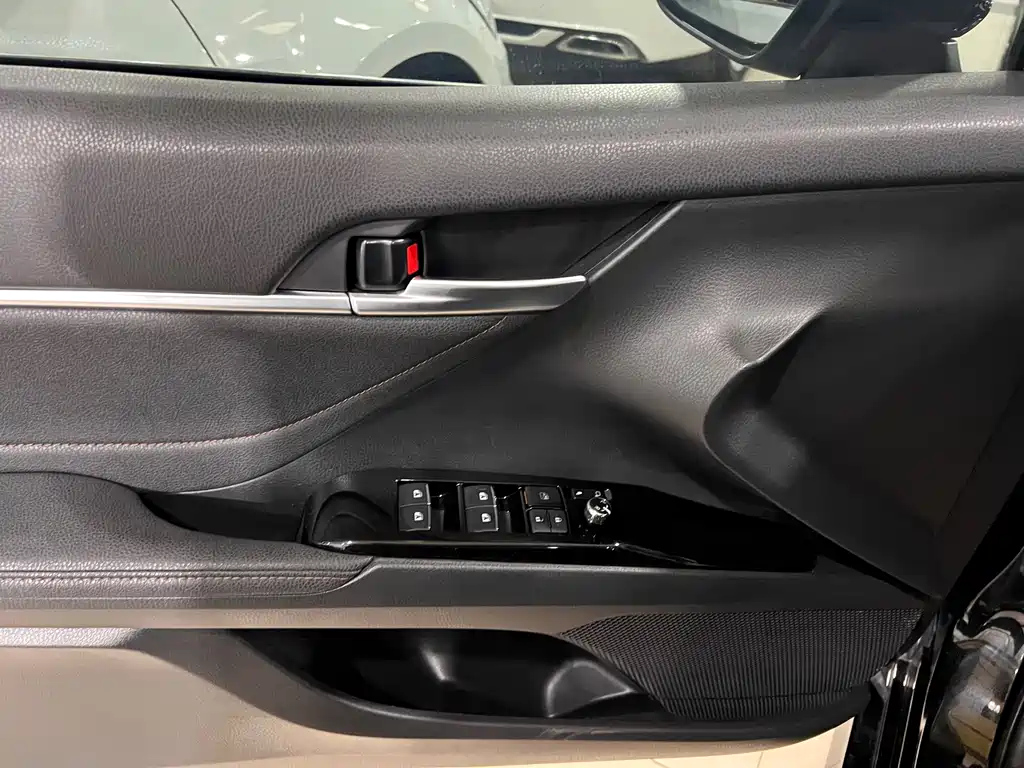 TOYOTA CAMRY 2019