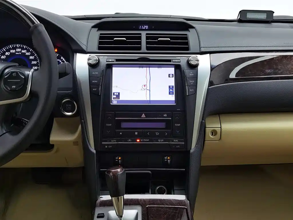 TOYOTA CAMRY 2016