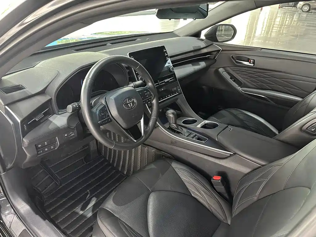 TOYOTA AVALON 2020