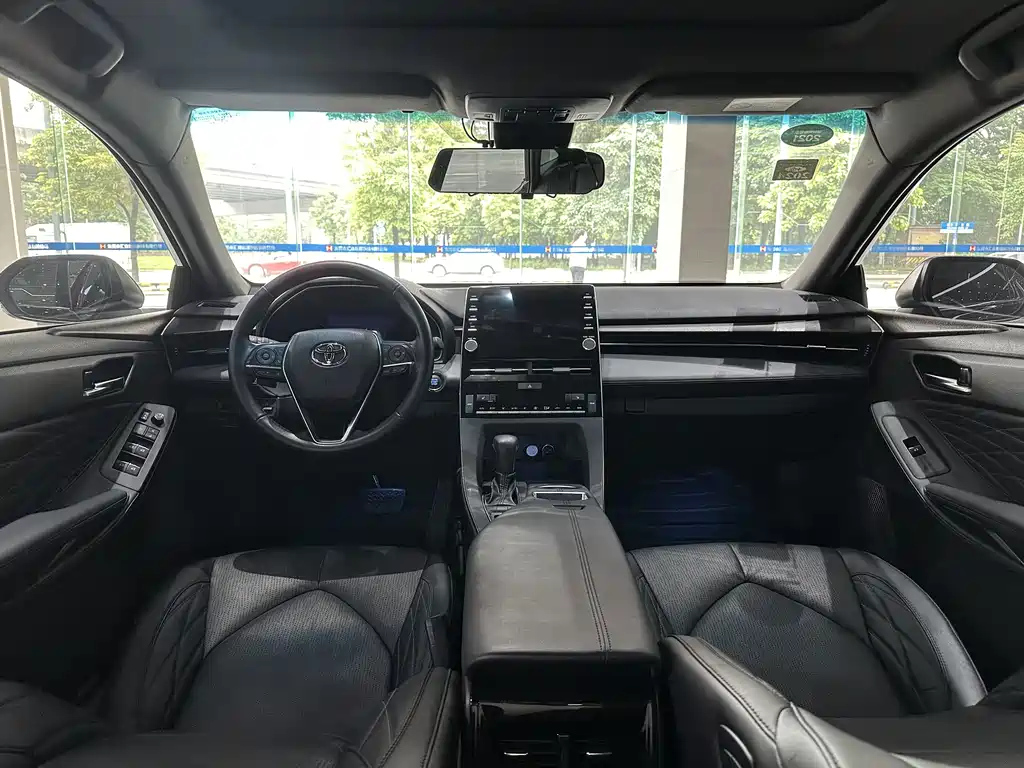 TOYOTA AVALON 2020