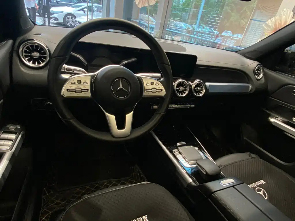 MERCEDES BENZ EQB 2022
