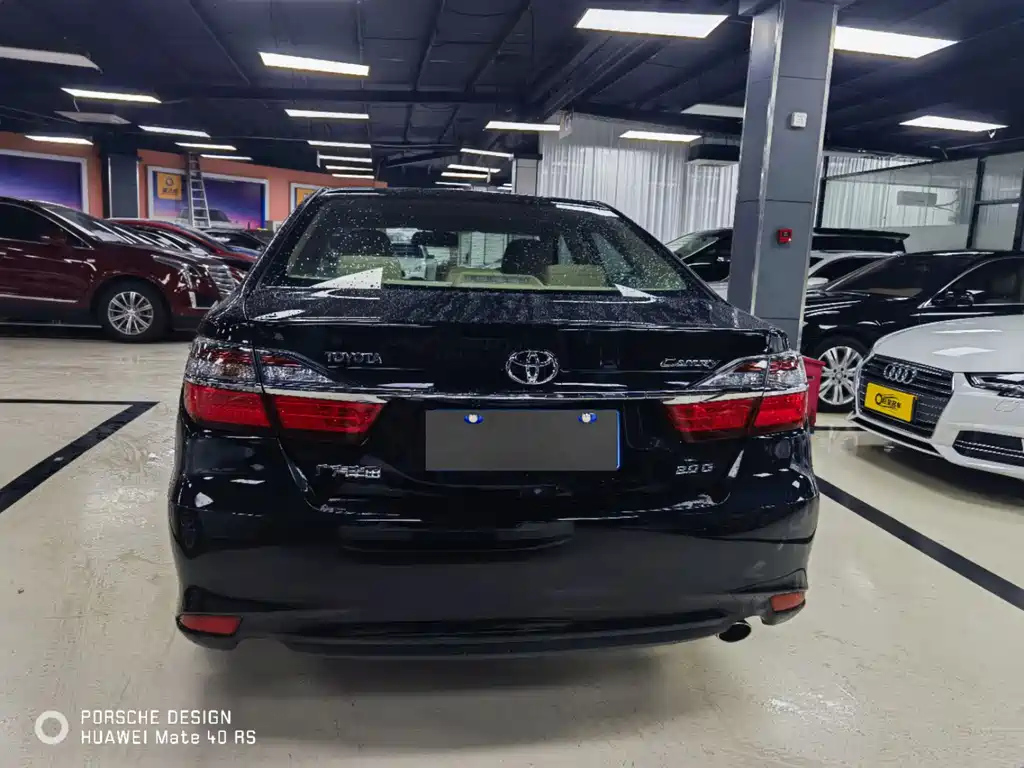 TOYOTA CAMRY 2017