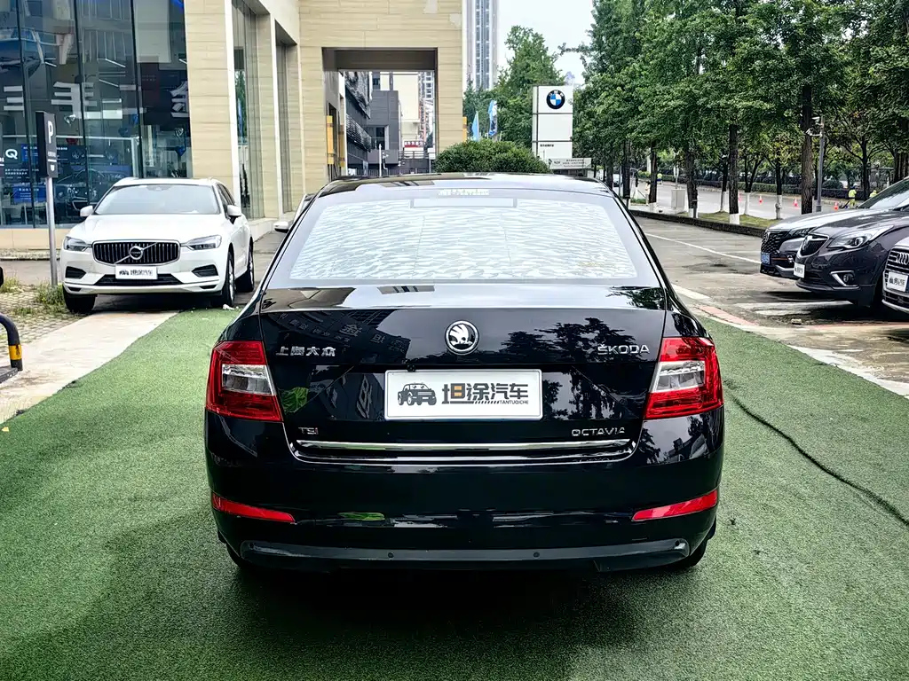 SKODA OCTAVIA 2015
