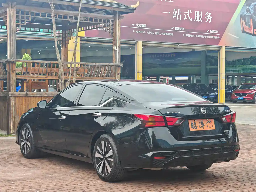 NISSAN TEANA 2022