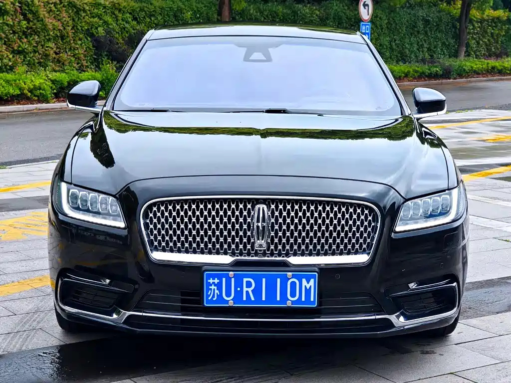 LINCOLN CONTINENTAL 2020