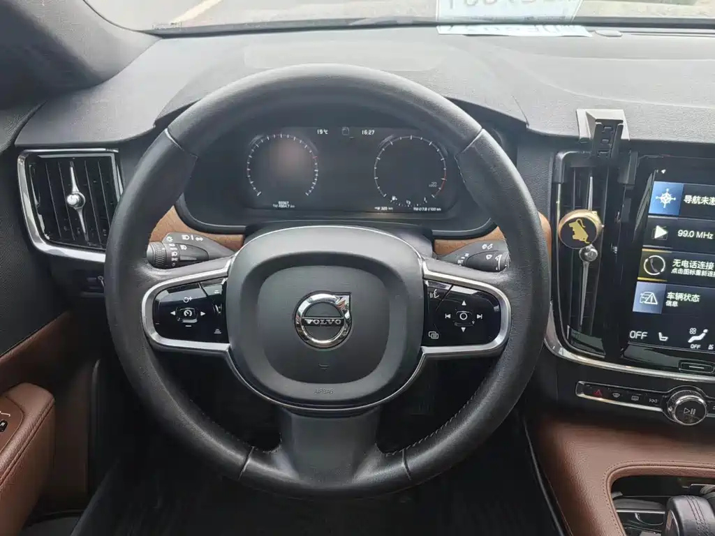 VOLVO S90 2020