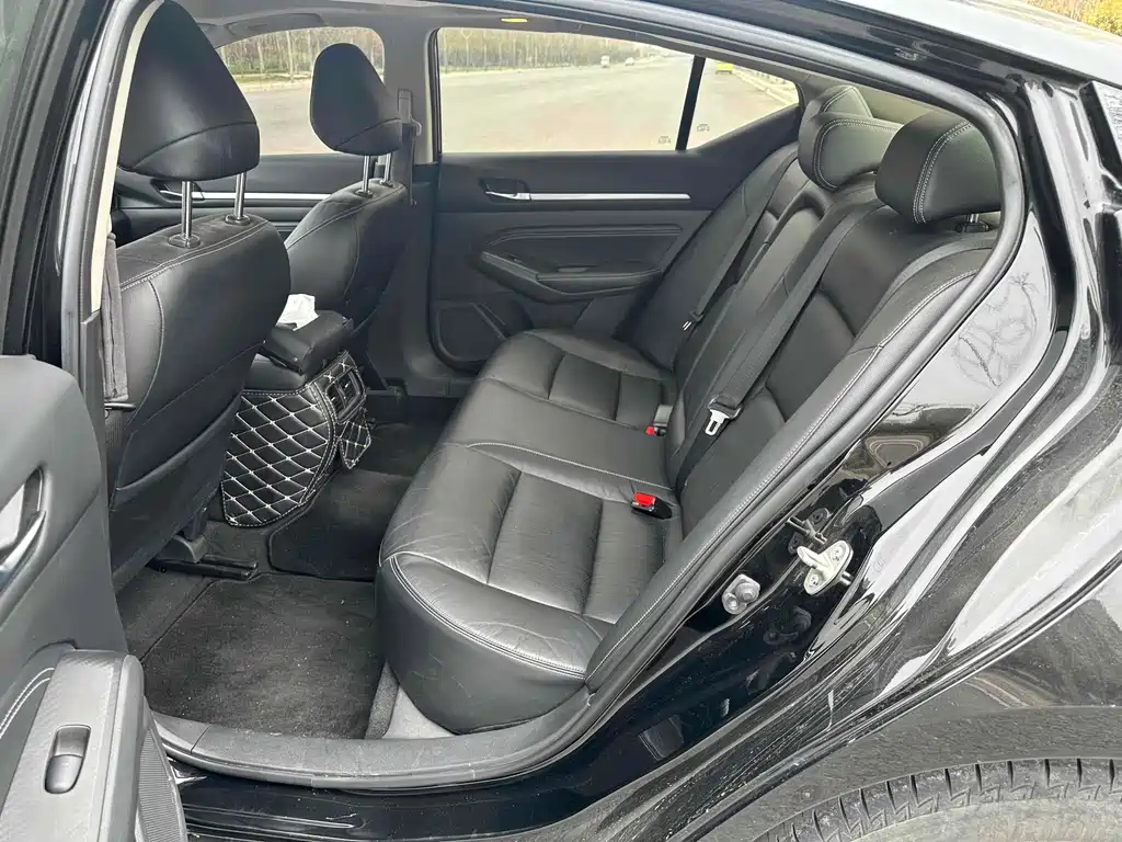 NISSAN TEANA 2019