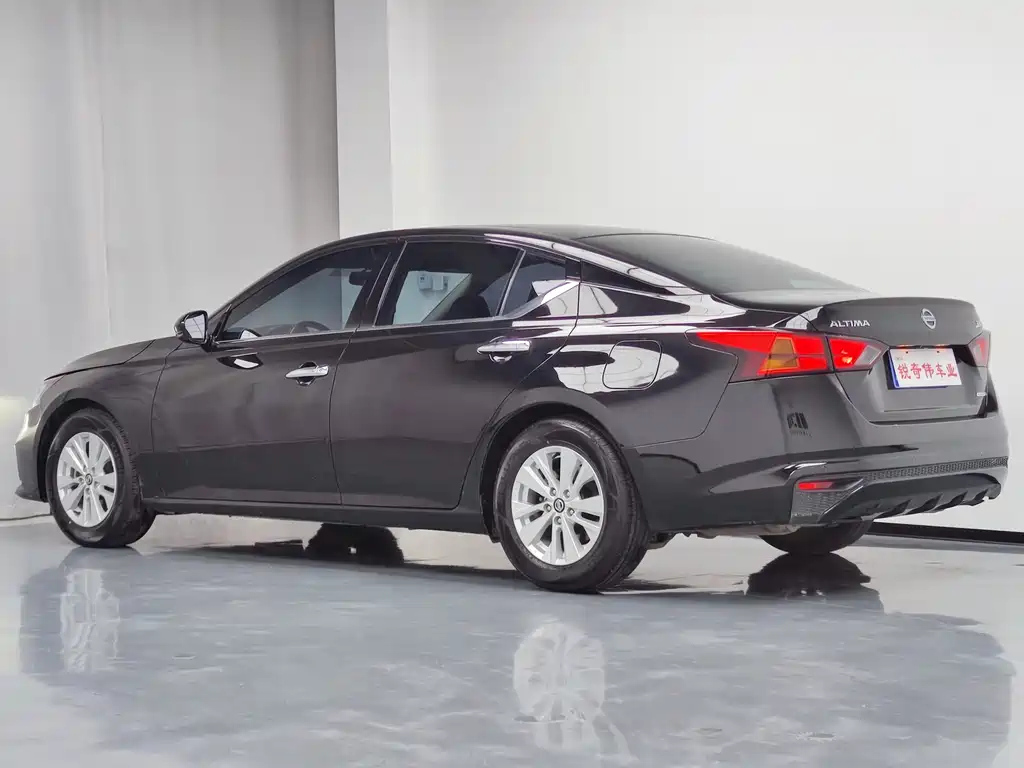 NISSAN TEANA 2019