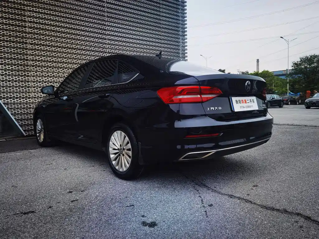 VOLKSWAGEN LAVIDA 2020