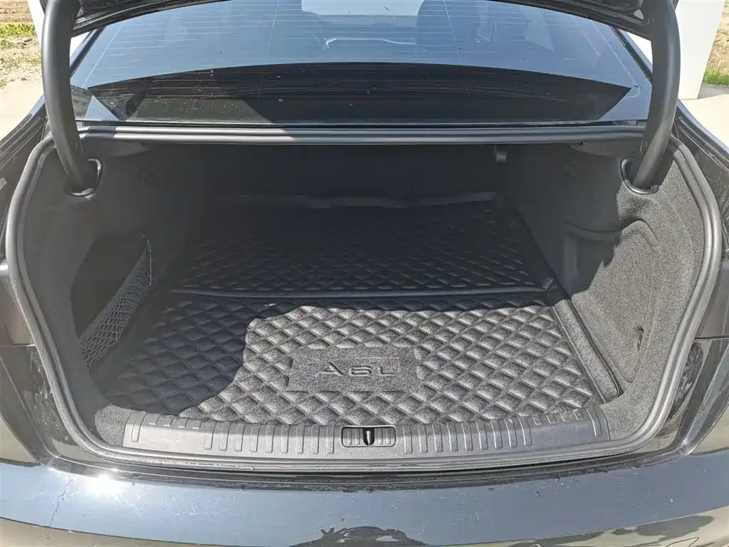 AUDI A6L 2020