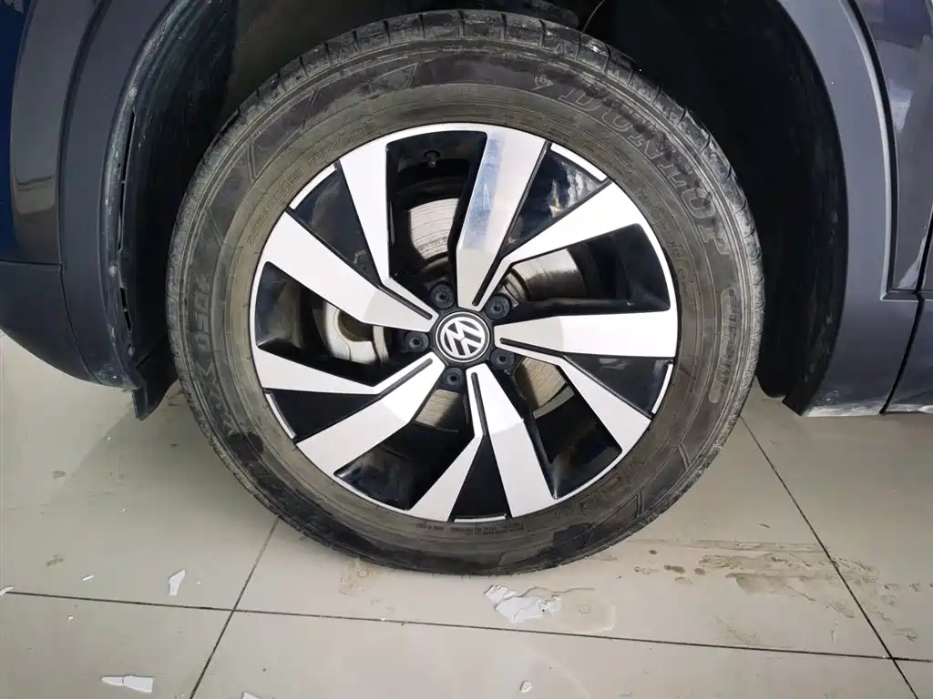 VOLKSWAGEN TAYRON 2022