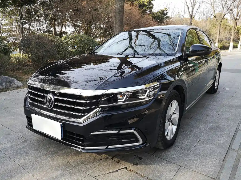 VOLKSWAGEN PASSAT 2021